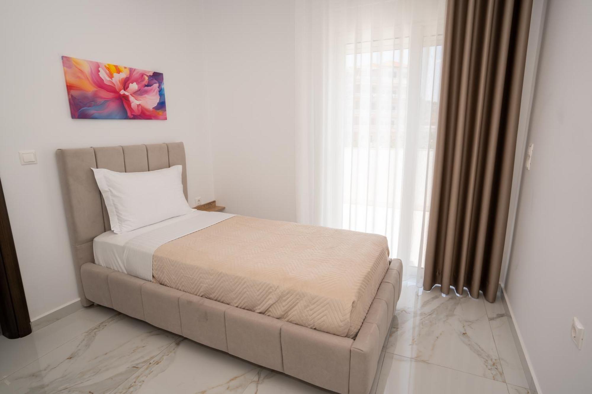 Kalasa Hotel Sarandë Esterno foto