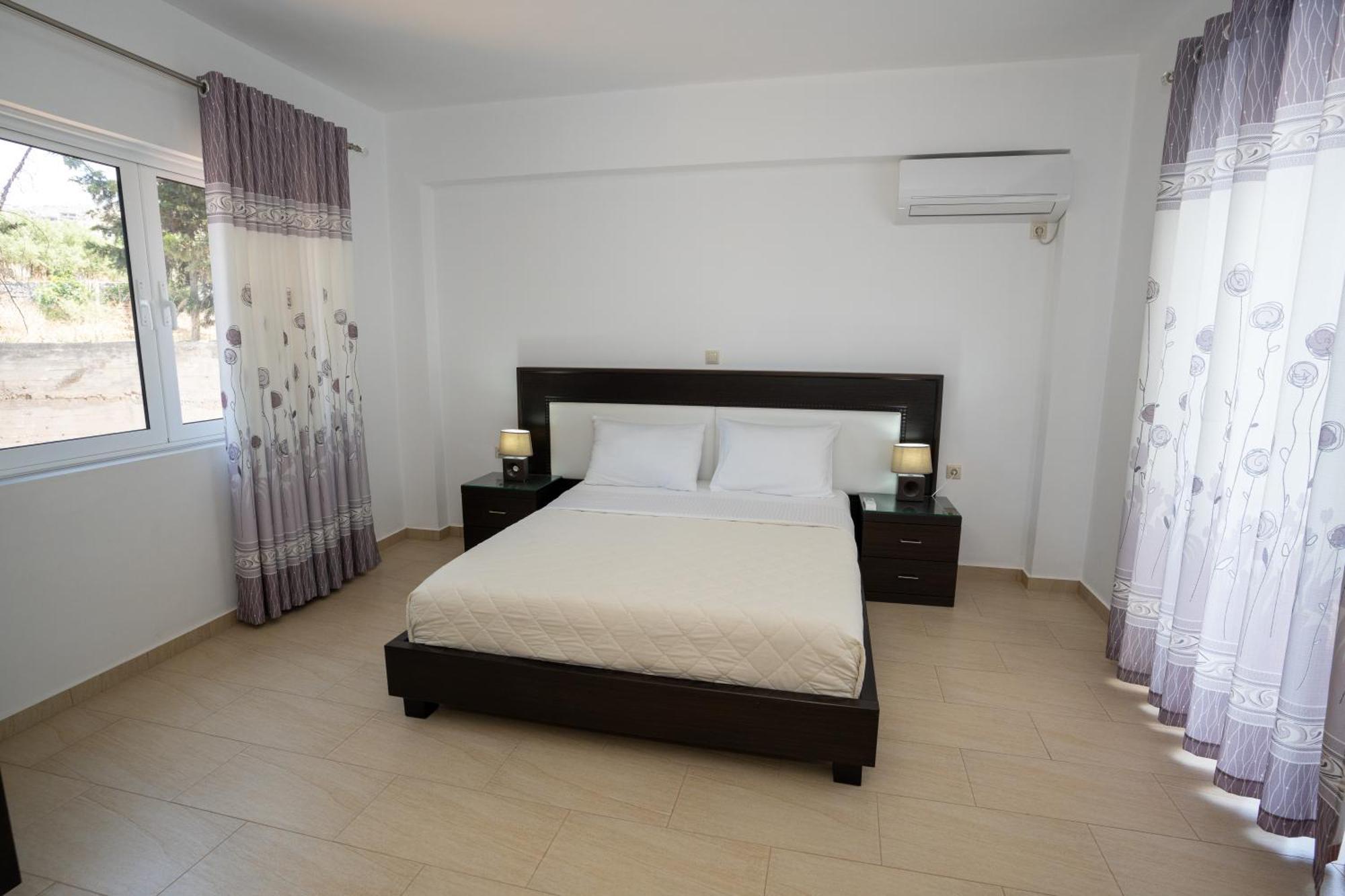 Kalasa Hotel Sarandë Esterno foto