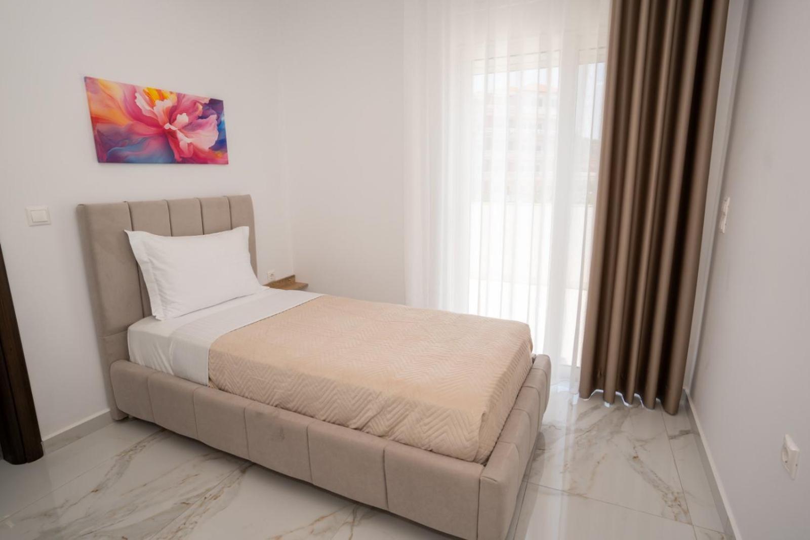 Kalasa Hotel Sarandë Esterno foto