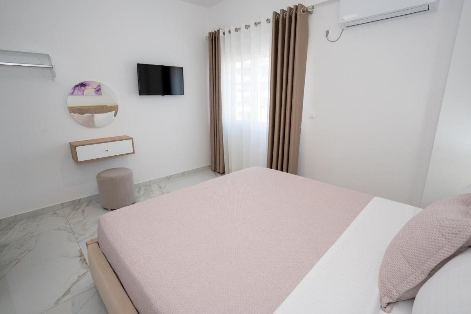 Kalasa Hotel Sarandë Esterno foto