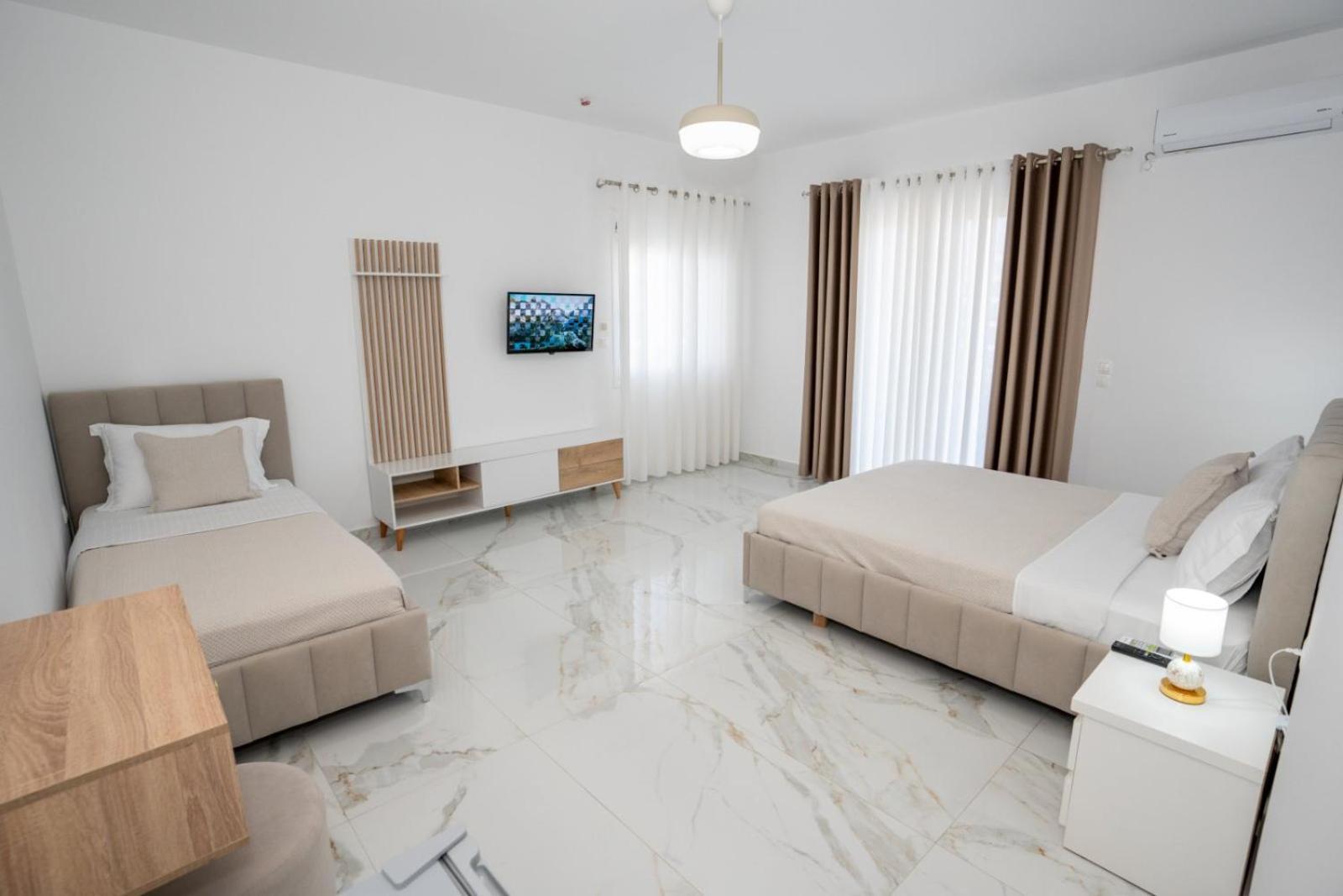 Kalasa Hotel Sarandë Esterno foto
