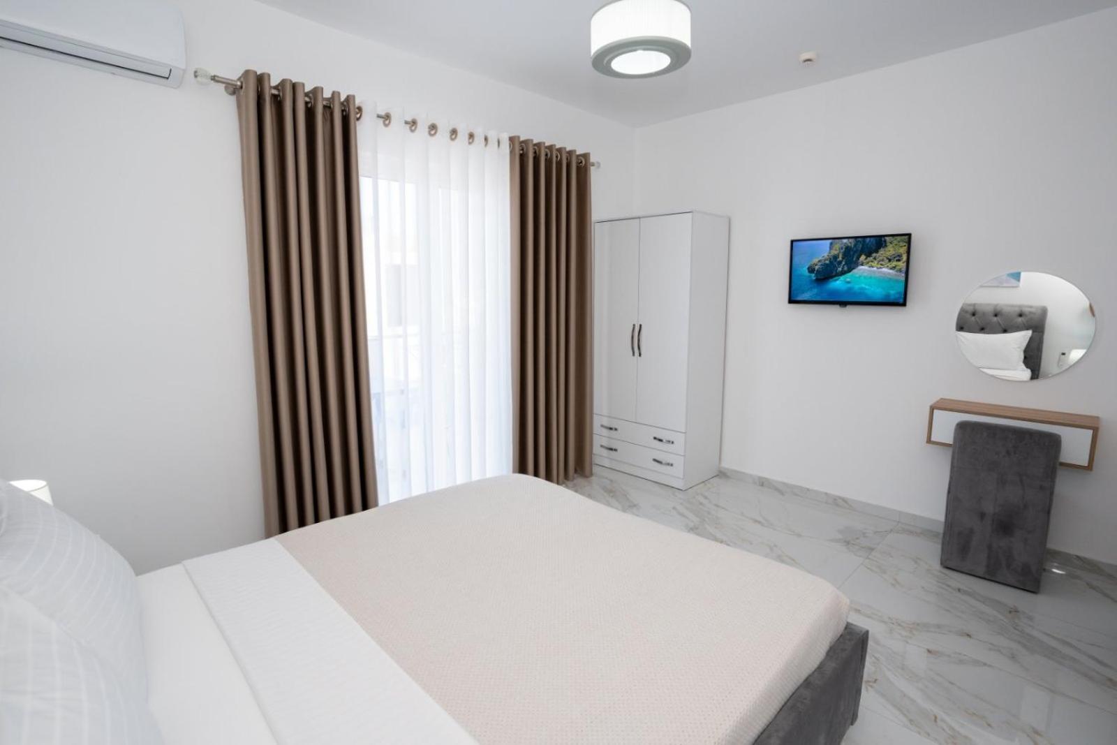 Kalasa Hotel Sarandë Esterno foto