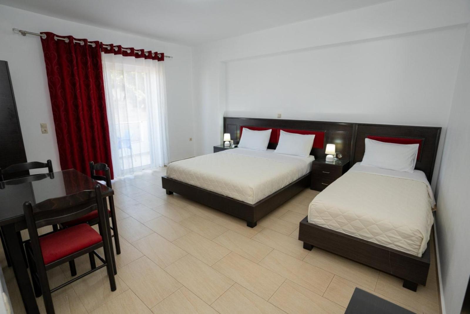 Kalasa Hotel Sarandë Esterno foto